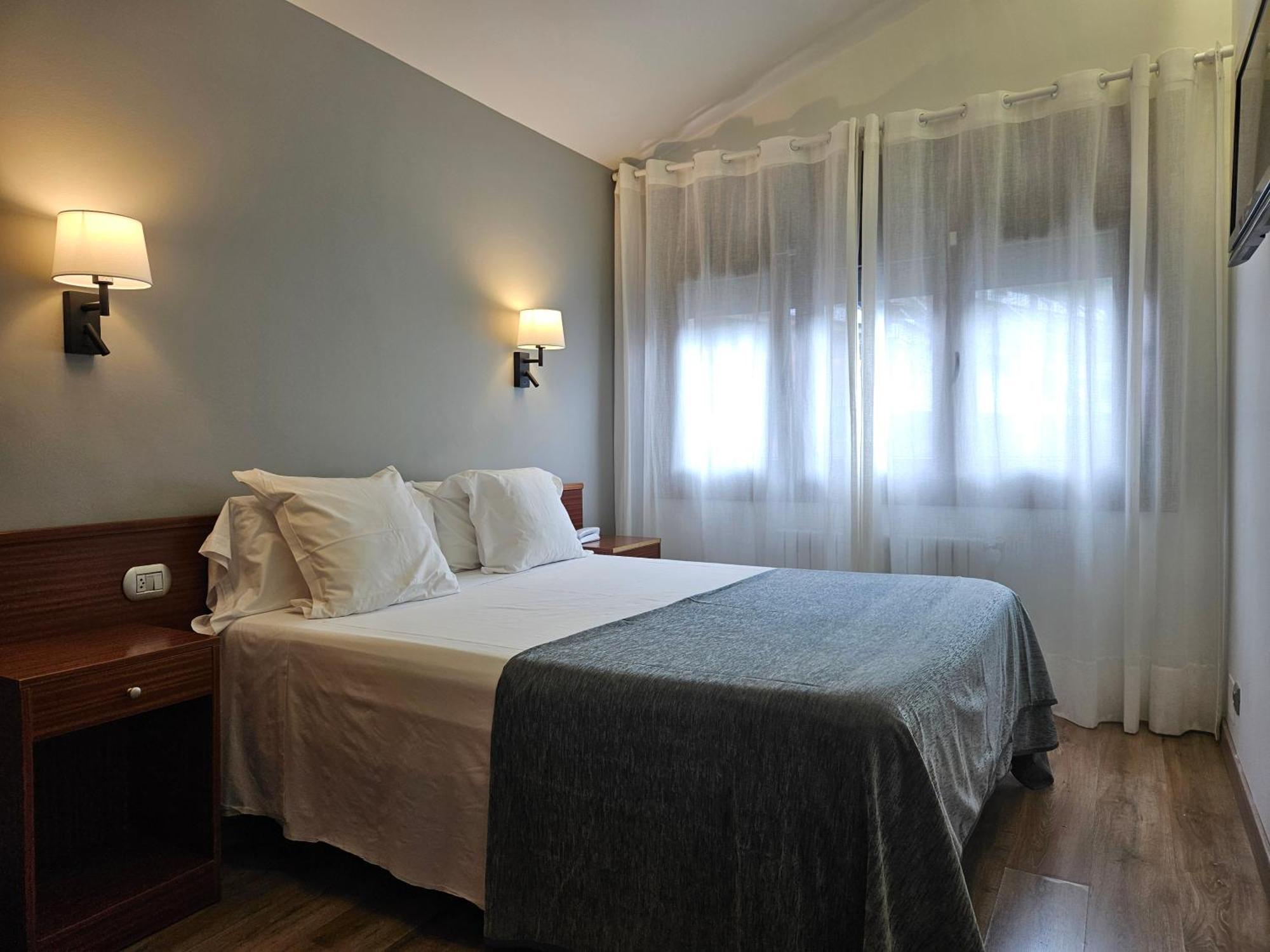 Hotel Les 7 Claus 안도라라베야 외부 사진